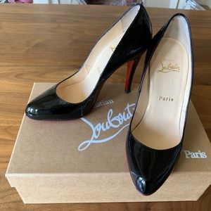 Helping my well-cared for items find new homes!